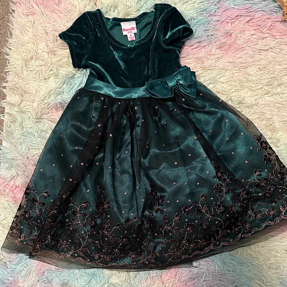 Elegant Green Velvet Kids Formal Dress